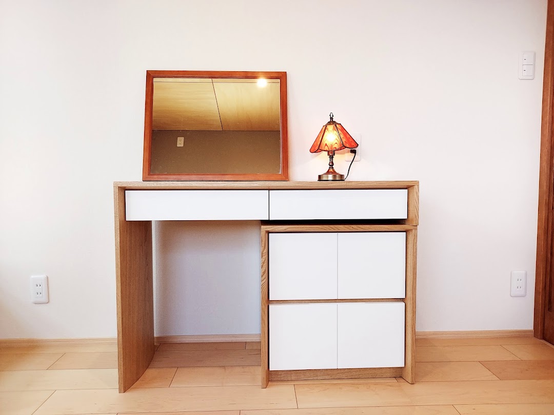 美品☆久和屋 ブローニュ ナラ無垢材 鏡台 ドレッサー ヴィンテージ 静岡県老舗 美品☆久和屋 ブローニュ ナラ無垢材 鏡台 ドレッサー ヴィンテージ